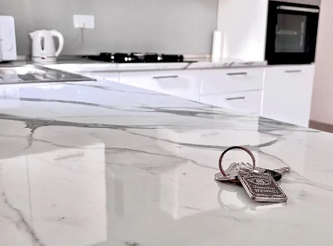 New Breeze Apartment *